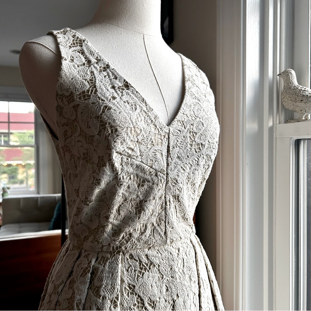 Ivory Lace Fairchild Dress - Picture 8 of 8